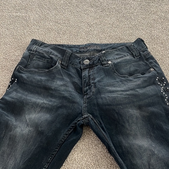 Rock & Roll Cowgirl Embellished skinny Jeans. Size 29 mid rise skinny. - Picture 6 of 7